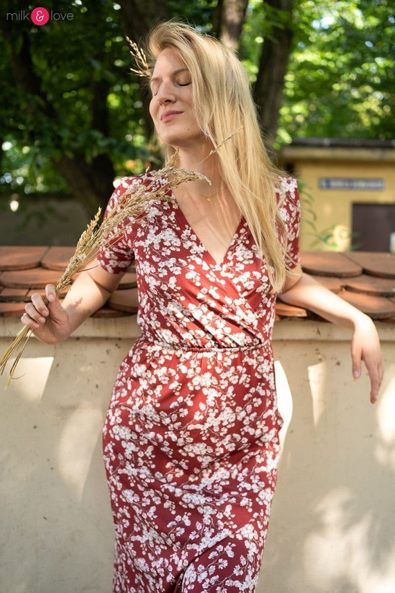 Sukienka ciążowa i do karmienia Two Ways LONG Milk&Love miętowa w magnolie i ptaki