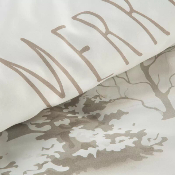 Vánoční povlečení se sněhovými vločkami v bílé zimní krajině z mikrovlákna Eurofirany - měkké, lehké a snadno udržovatelné, se zapínáním na zip