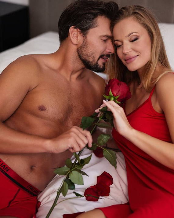 Song Dámská noční košile s úzkými ramínky Italian Fashion - červená