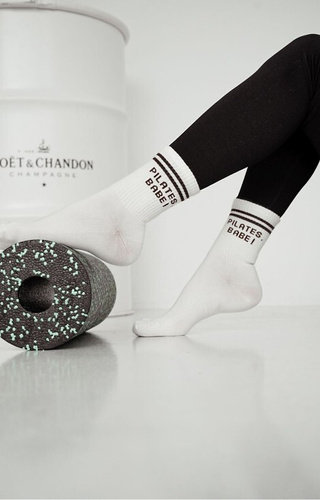 0200-189 Pilates Babe! Dámské ponožky Milena ecru - bavlna