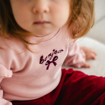 Fluffy Tails Eevi žebrovaná dětská halenka - růžová, s volánky na ramenou