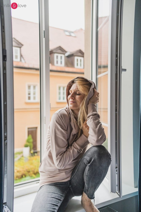 Milk Please bluza do karmienia Milk&Love z kapturem beżowy