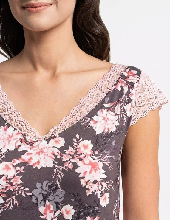 Dámská noční košilka Moraj PDK3200-012 z viskózy s krajkou, hnědá