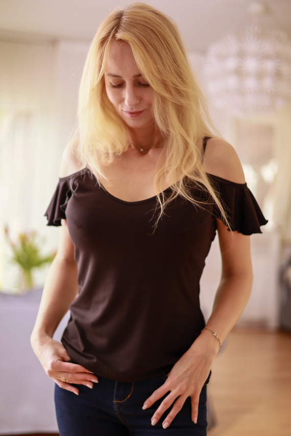 Vera Dámská halenka Mirale - otevřená ramena, volán, viskóza - černá