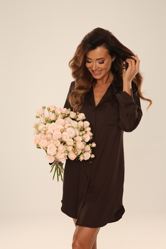 Saténová dámská noční košile 760 Cordelia De Lafense na knoflíky