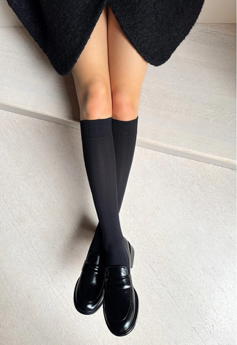 Podkolenky Laura Veneziana nero z mikrovlákna, široké pruhy, netlačící pásek