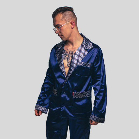 939 Pánské saténové pyžamo - tmavě modré