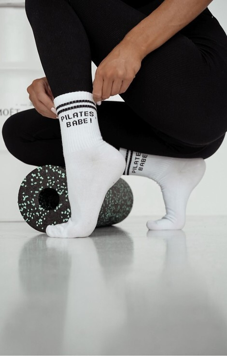 0200-189 Pilates Babe! Dámské ponožky Milena white - bavlna