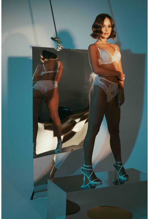 2153 Podprsenka Ava push-up - béžová