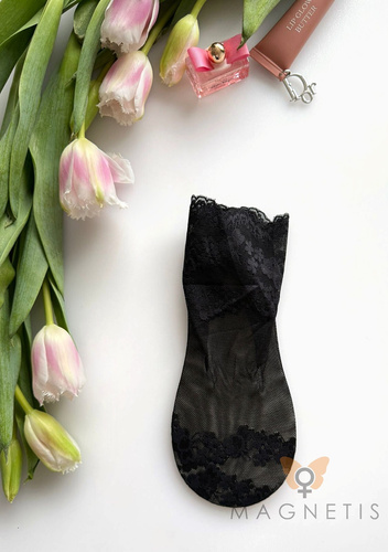 Dámské krajkové ponožky Magnetis GC-251134 s květinovým vzorem a bavlněnou podrážkou black