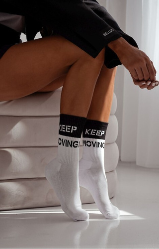 0071-008 Unikátní dámské ponožky Milena bílé - polopřiléhavé, bavlněné, teplé a pohodlné