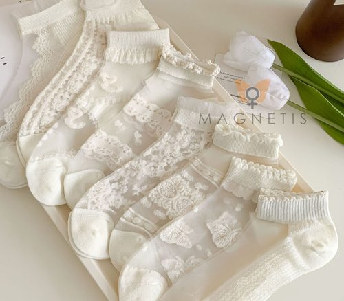 Dámské bavlněné kotníkové ponožky Magnetis CC-251106 ecru se vzorem