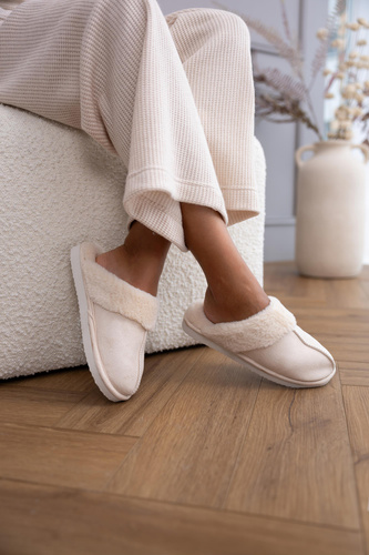 Tiffanny pantofle Sensis - Dámské pantofle z huňatého úpletu a imitace semiše | Krytá špička, polstrovaná podrážka