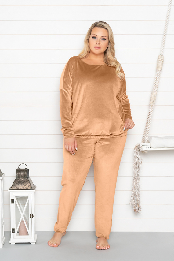 Dámská dlouhá souprava Juga. rukáv, délka. italská móda velbloudí kalhoty