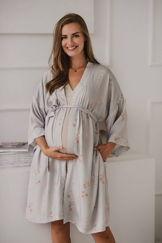 Flowers on Blue szlafrok bambusowy ciążowy Milk&Love niebieski