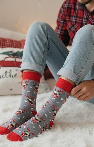1290-036 Pánské ponožky Mopsy Milena šedé-vánoční-barevné-bavlněné ponožky