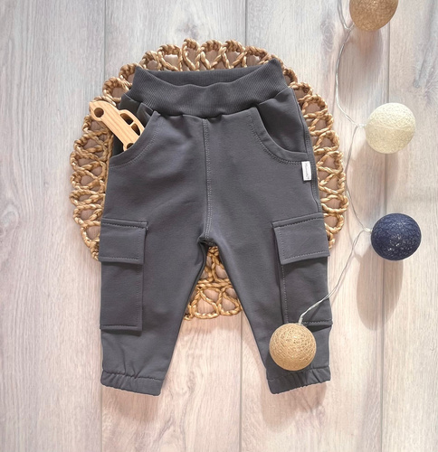 Dětské kalhoty joggery Mamatti SJ11 grafit – měkké a pohodlné