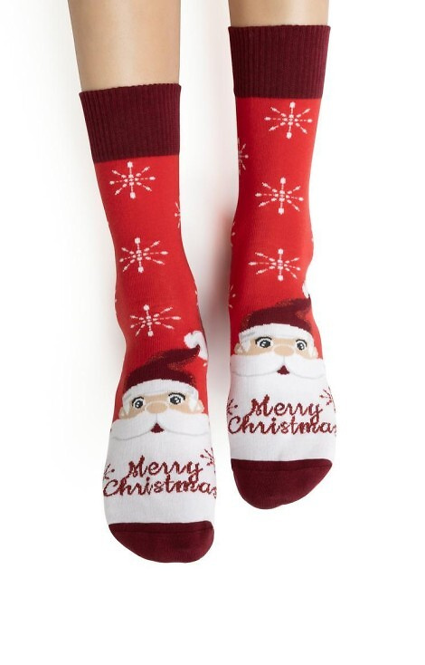 ART.136 Dámské vánoční ponožky Steven red 136 - bavlněné, teplé, zimní vzor