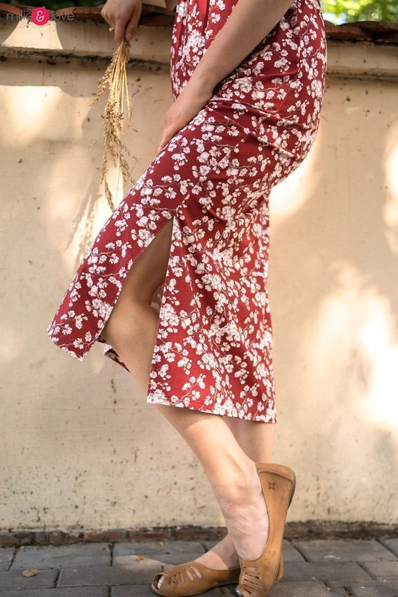 Sukienka ciążowa i do karmienia Two Ways LONG Milk&Love granatowa w tropikalne liście 