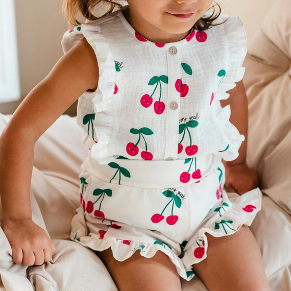 Dětské šortky Cherry Eevi s volánem – měkké, elastické, 95% bavlna, 5% elastan