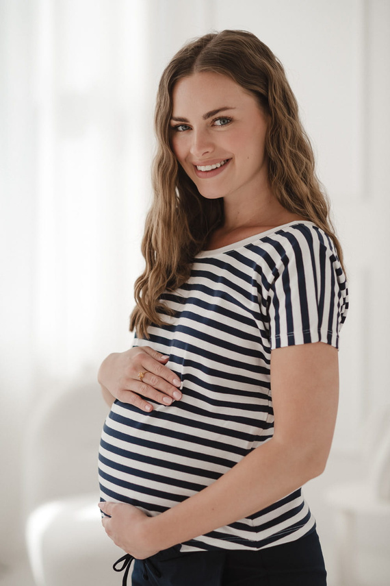 Těhotenská a kojící halenka Two Ways | Krátký rukáv, pohodlná Milk&Love námořnická modrá a bílé pruhy