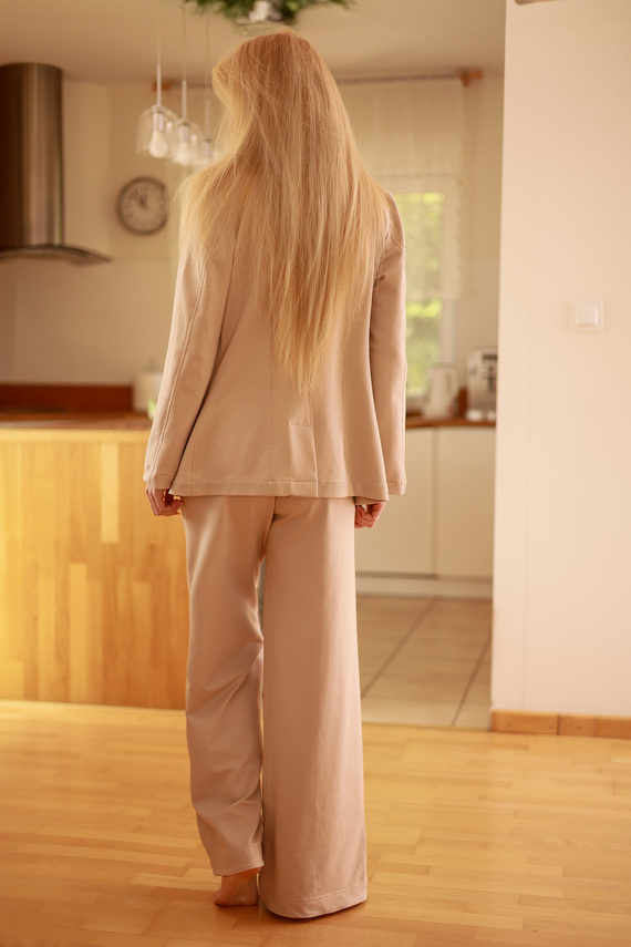 Emi - elegantní dámská bunda, 95% bavlna 5% elastan | Polská značka Mirale - béžová