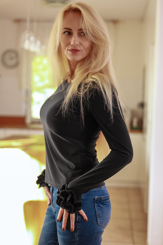 Halenka Nessy Mirale z mikrovlákna – dámská halenka s růží na rukávech