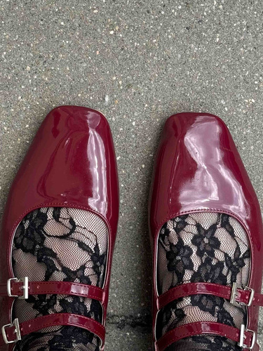 Dámské koronkové ponožky I1100 Ismena Fiore – květinový vzor, falbanka, elegantní vzhled