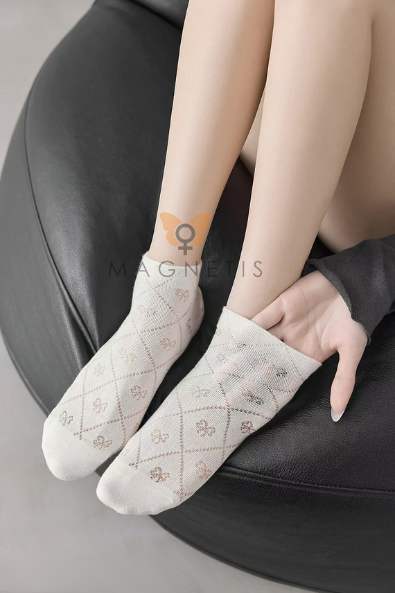 Dámské bavlněné ťapky Magnetis CC-251102 ecru s jemným vzorem