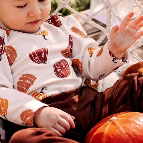 Halloweenské kojenecké body Eevi - ecru, dýně, bavlna