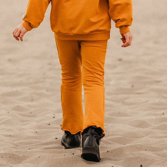 Simply Comfy Dětské legíny do zvonu Eevi honey- 100% bavlna, pohodlné a stylové