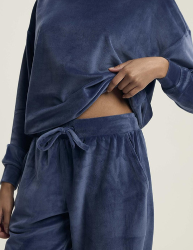 43722 Delanie Dámské pyžamo Henderson z tmavě modrého veluru, dlouhý rukáv a kalhoty