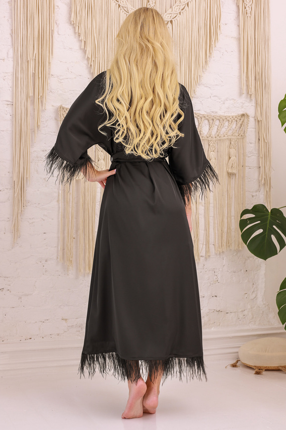 Diva Podomka Kalimo - satén s peřím, elegantní a smyslný, černá barva