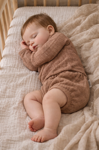 Mušelínové body Just Muslin 03235L Makoma latte - dlouhý rukáv, obálkové zapínání, 100% bavlna