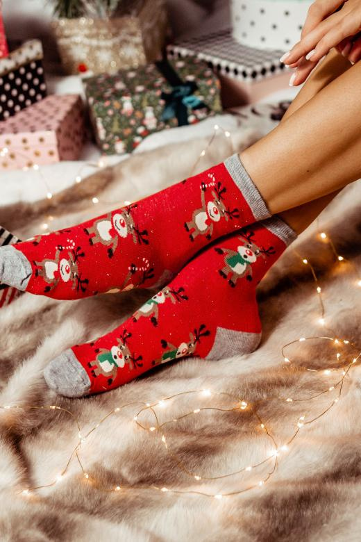 1283.002 Stojící sob Milena - Dámské vánoční ponožky, červené