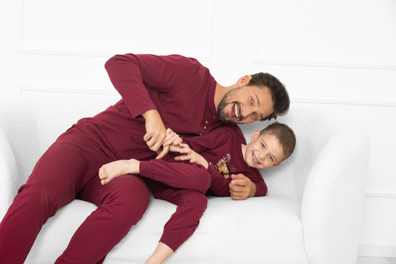 Pánské pyžamo Gordo - klasická bavlna, polo tričko a kalhoty s kapsami Italian Fashion - bordó