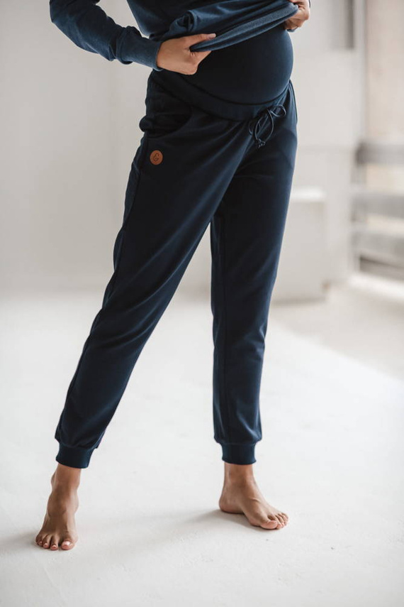 Spodnie dresowe ciążowe Milk&Love granatowy