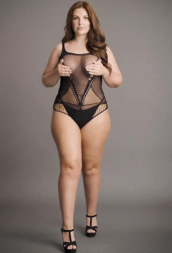 Body DES018 Le Désir smyslné body s geometrickými výřezy