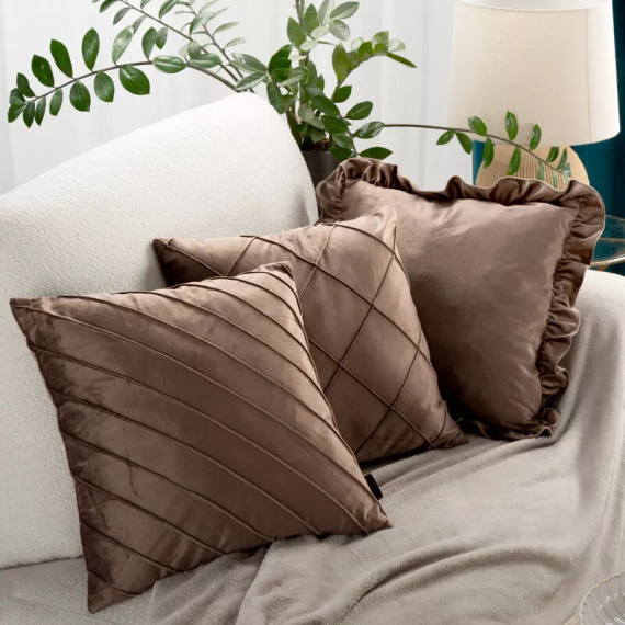 Povlak Brenda 45x45 šalvějový samet Eurofirany volán dark beige