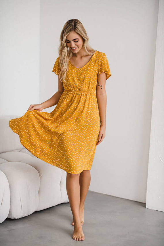 Lovely Dress Midi sukienka ciążowa i do karmienia krótki rękaw Milk&Love musztardowy w groszki