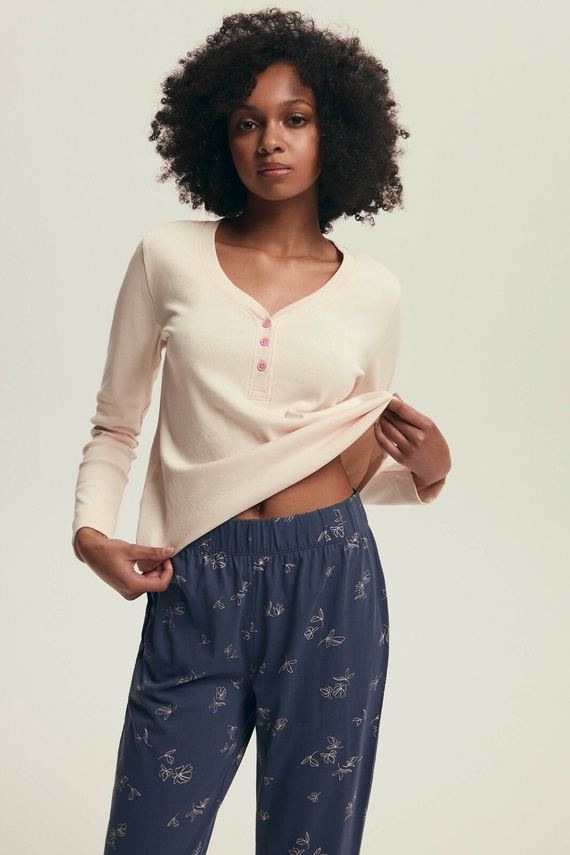 Dámské pyžamo 43698 Delanie Henderson krémové - bavlna, dlouhý rukáv, elegantní střih