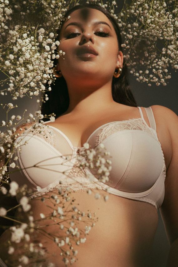 2163 AVA Powder Powder Poloměkká elegantní podprsenka s krajkou