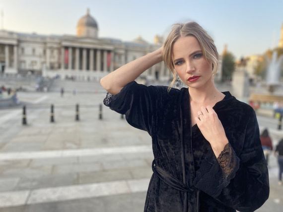 457 Milagros Dámský krátký župan Forex - černý