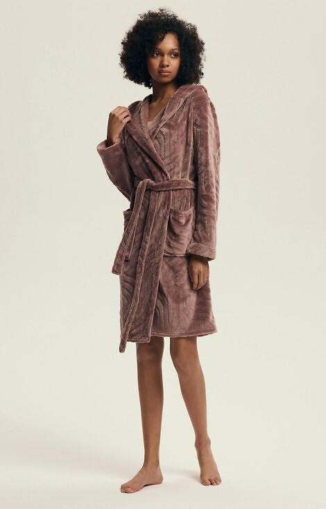 43602 Devyn Dámský župan s kapucí Henderson mahagon - krátký, teplý, velur