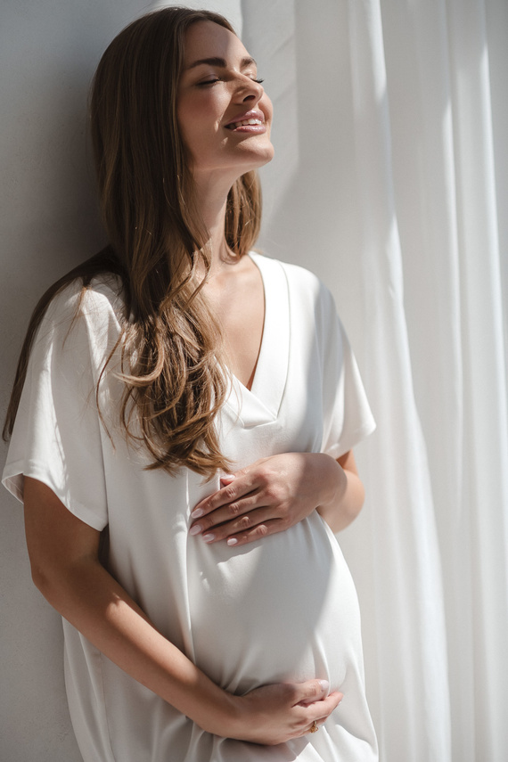 Měsíční noční košile pro těhotné a kojící Milk&Love - krémová viskóza, oversize | Polská kvalita