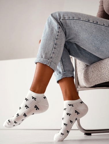 Ponožky s malými mašličkami Milena – Bavlněné, Elastické, Pohodlné a Stylové ecru