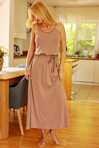 Grace Mirale - Dlouhé viskózové šaty s rozparkem | Polská výroba - latte