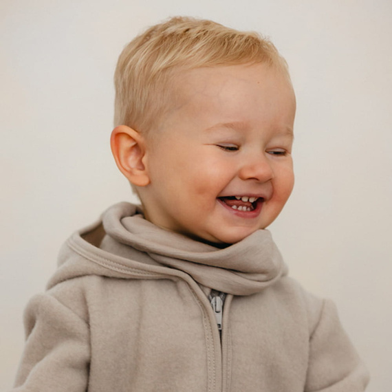 Dětský komín z merino vlny Eevi - béžový, měkký a prodyšný