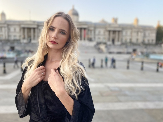 457 Milagros Dámský krátký župan Forex - černý