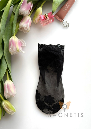 Dámské krajkové ponožky Magnetis GC-251133 s květinovým vzorem a bavlněnou podrážkou black